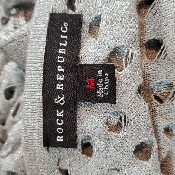 Rock & Republic Metallic Silver/Gray Asymmetrical Sweater Size M - Picture 6 of 7
